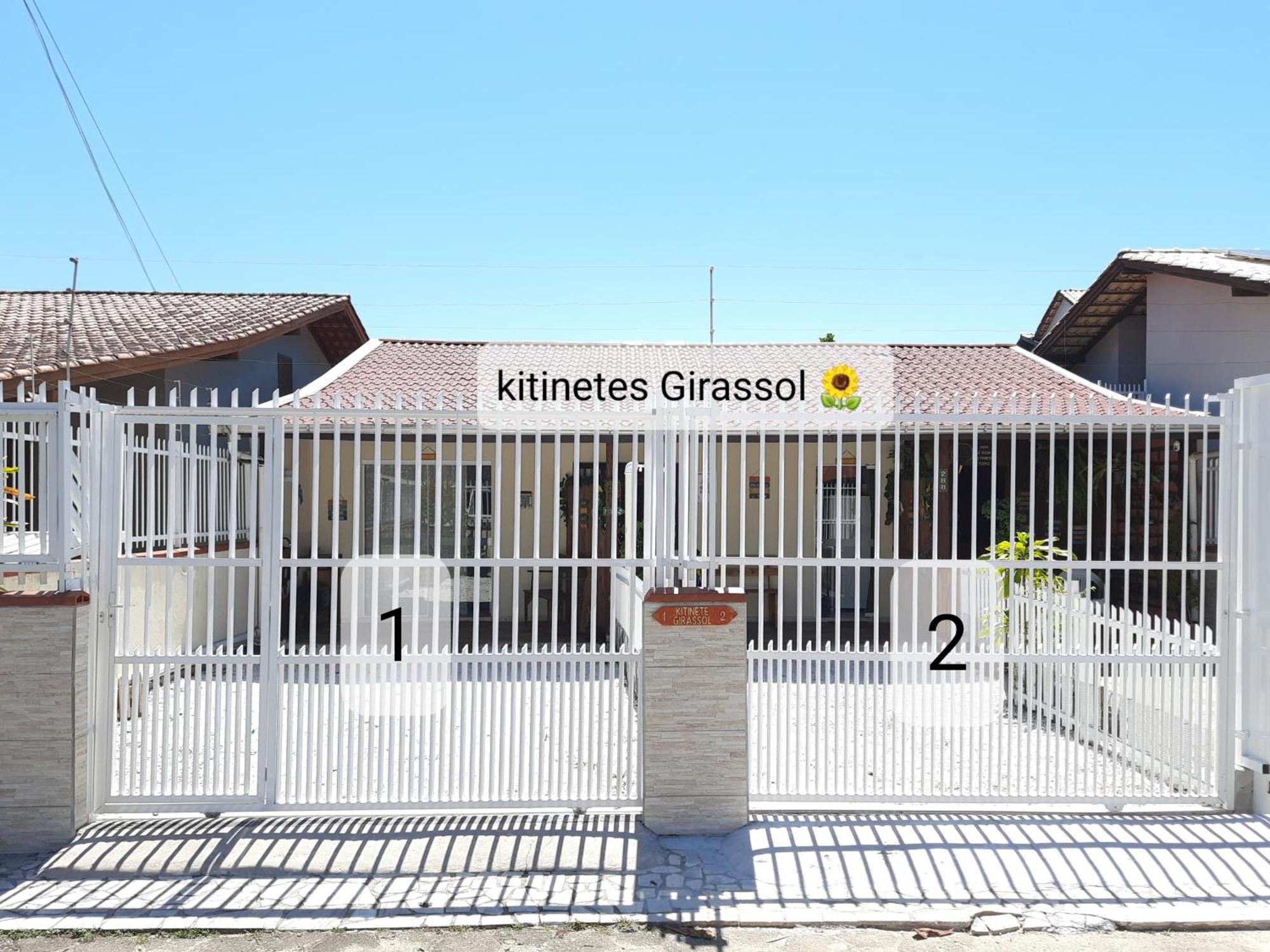 Kitinete Girassol 1 - Penha Sc - Beto Carreroヴィラ エクステリア 写真